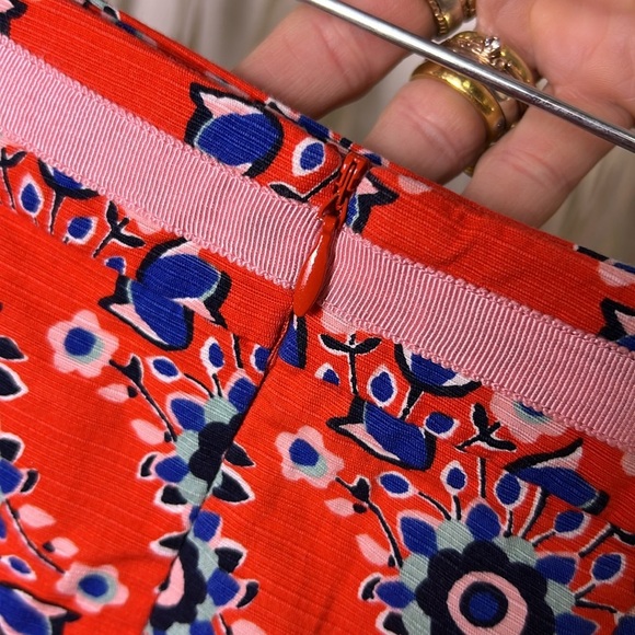 Boden Coral Pop Floral Pencil Skirt Size 8Long - Picture 6 of 8